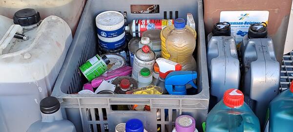 Bild vergrößern: Schadstoffannahme 1